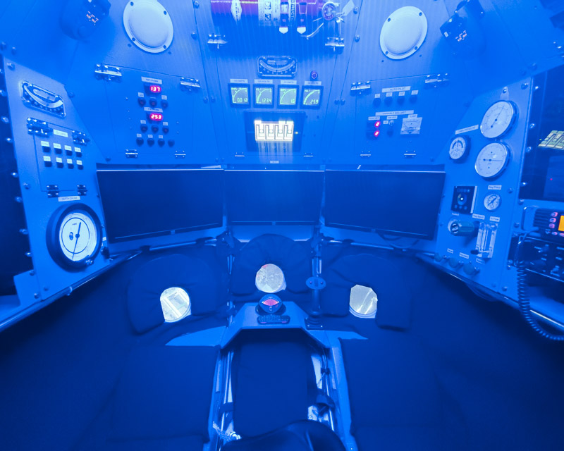 submarine-pisces-vi-inside